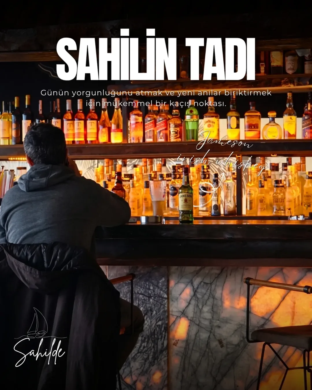 Sahil'de bar atmosferi